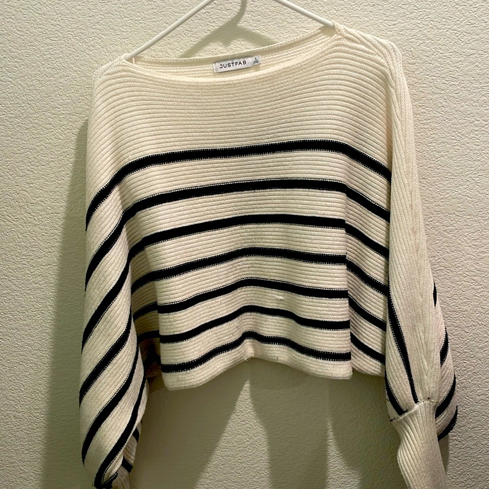 Crop top sweater